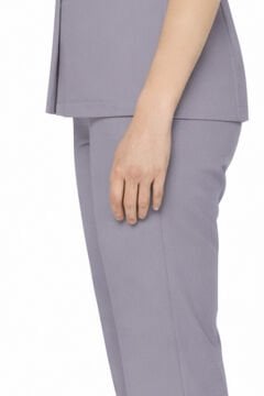 İmperial - Alya Kadın Likralı Medikal Scrubs Üniforma Üst Doktor Hemşire Hastane Forması Üst - Lila